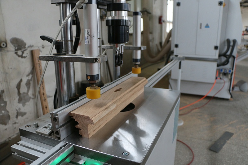 鋁包木門窗生產現場