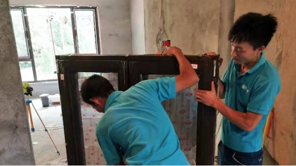 金堂木為南京蘇寧鐘山朝陽(yáng)府用戶提供鋁包木門(mén)窗案例