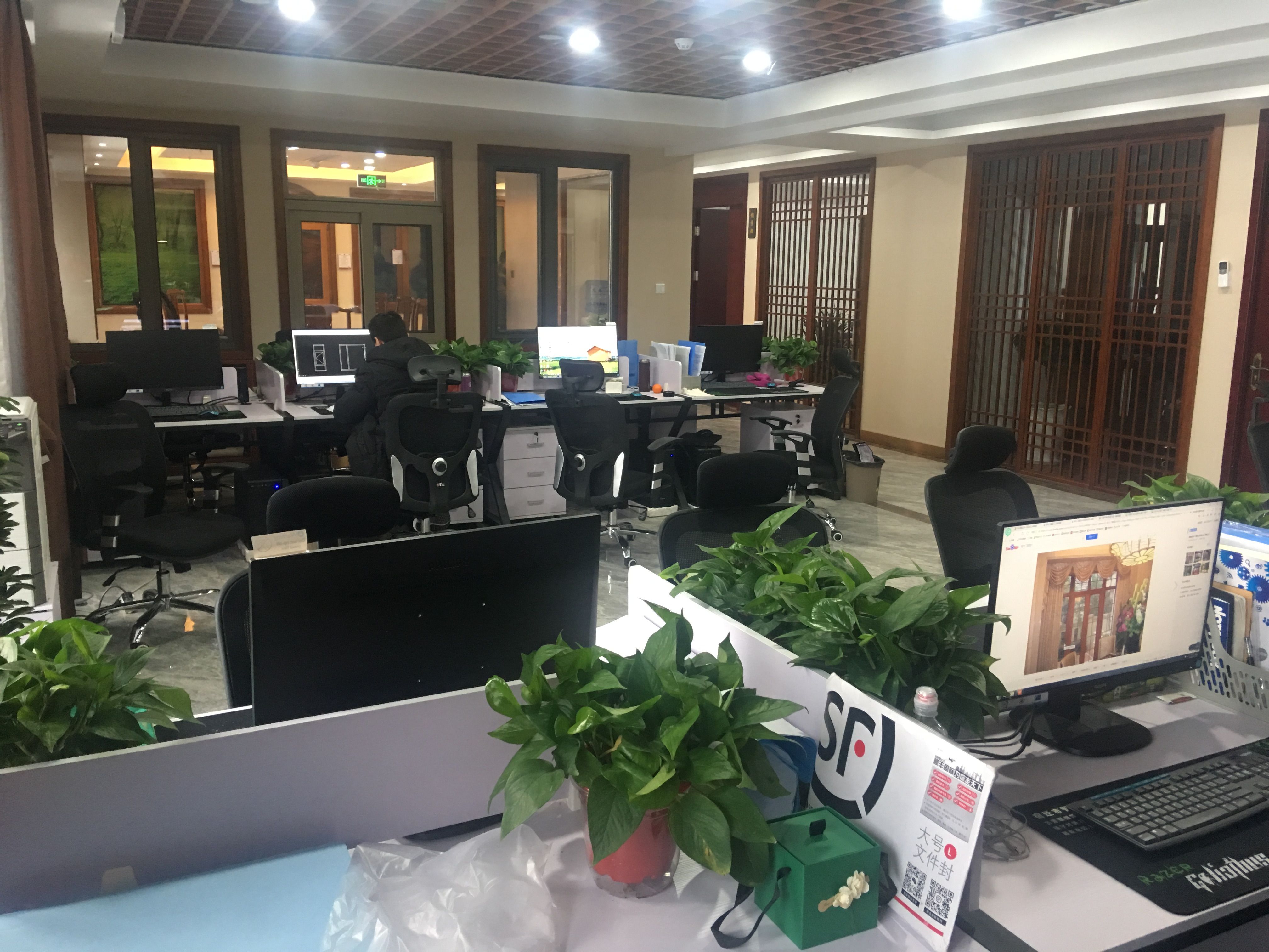 金堂木鋁包木門窗運(yùn)營(yíng)辦公室