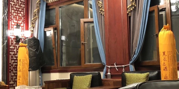 人生路且行且珍惜，選擇定制鋁包木門窗“慶余年”