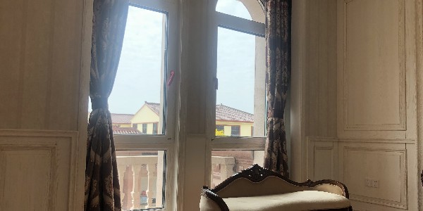 鋁包木門窗多少錢-根據(jù)需求合理報(bào)價(jià)