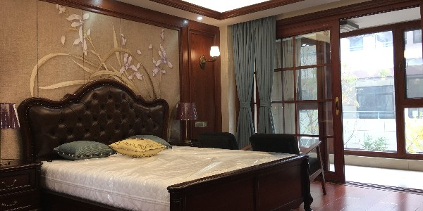 讓家像森林一樣呼吸——鋁包木門窗